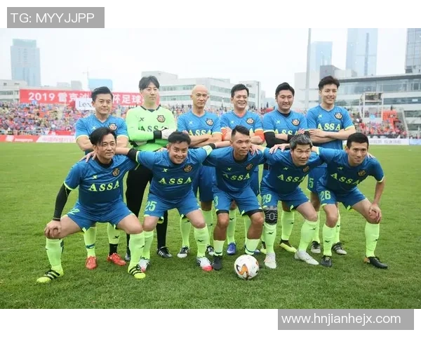 《足球明星联手挑战极限精彩综艺赛场热血开启》 《足球明星联手挑战极限精彩综艺赛场热血开启》