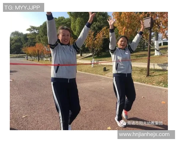 清秀气质尽显绿茵巨星风采青春阳光魅力闪耀绿场 清秀气质尽显绿茵巨星风采青春阳光魅力闪耀绿场